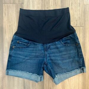 Maternity denim shorts with full coverage belly band